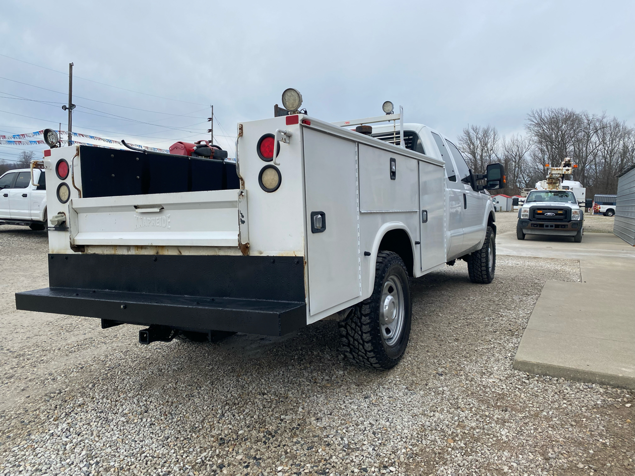 Ford Super Duty F-350 SRW 4WD SuperCab 162" WB 60" CA Lariat 2015