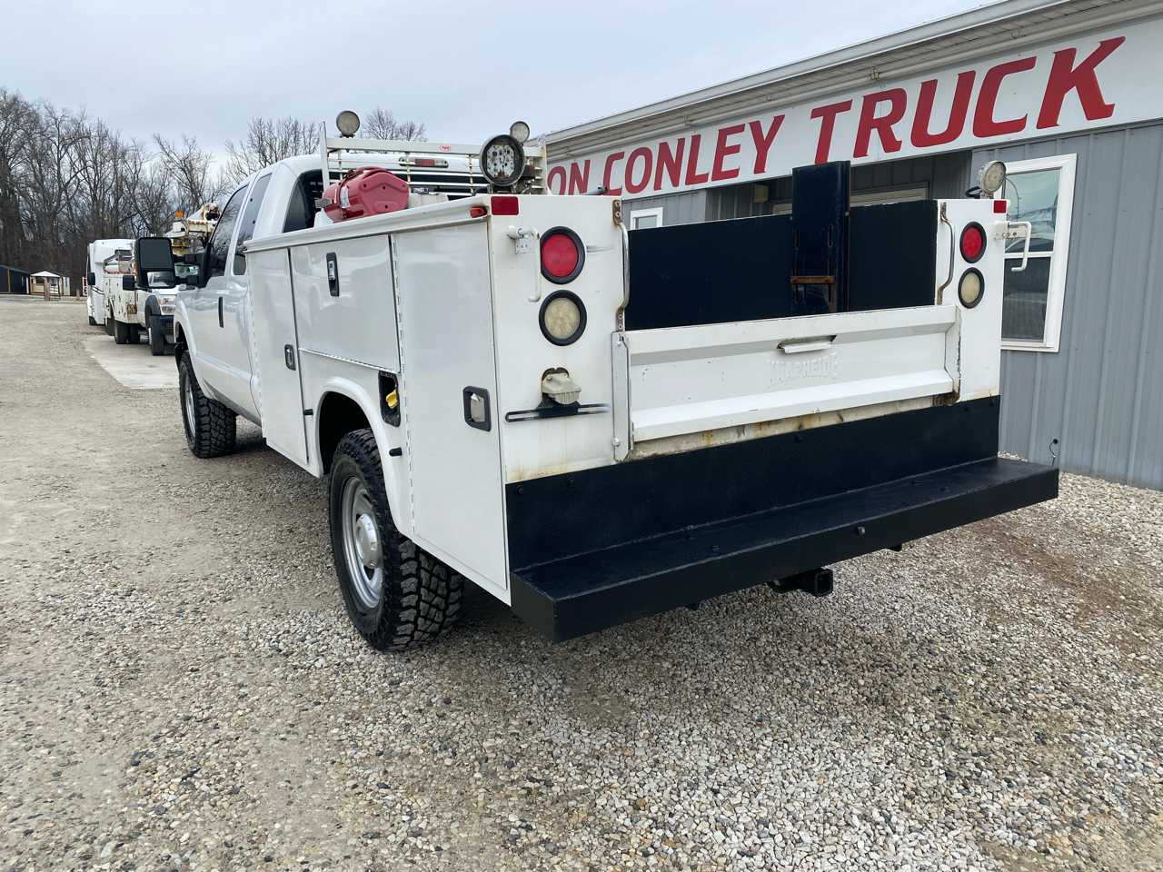 Ford Super Duty F-350 SRW 4WD SuperCab 162" WB 60" CA Lariat 2015