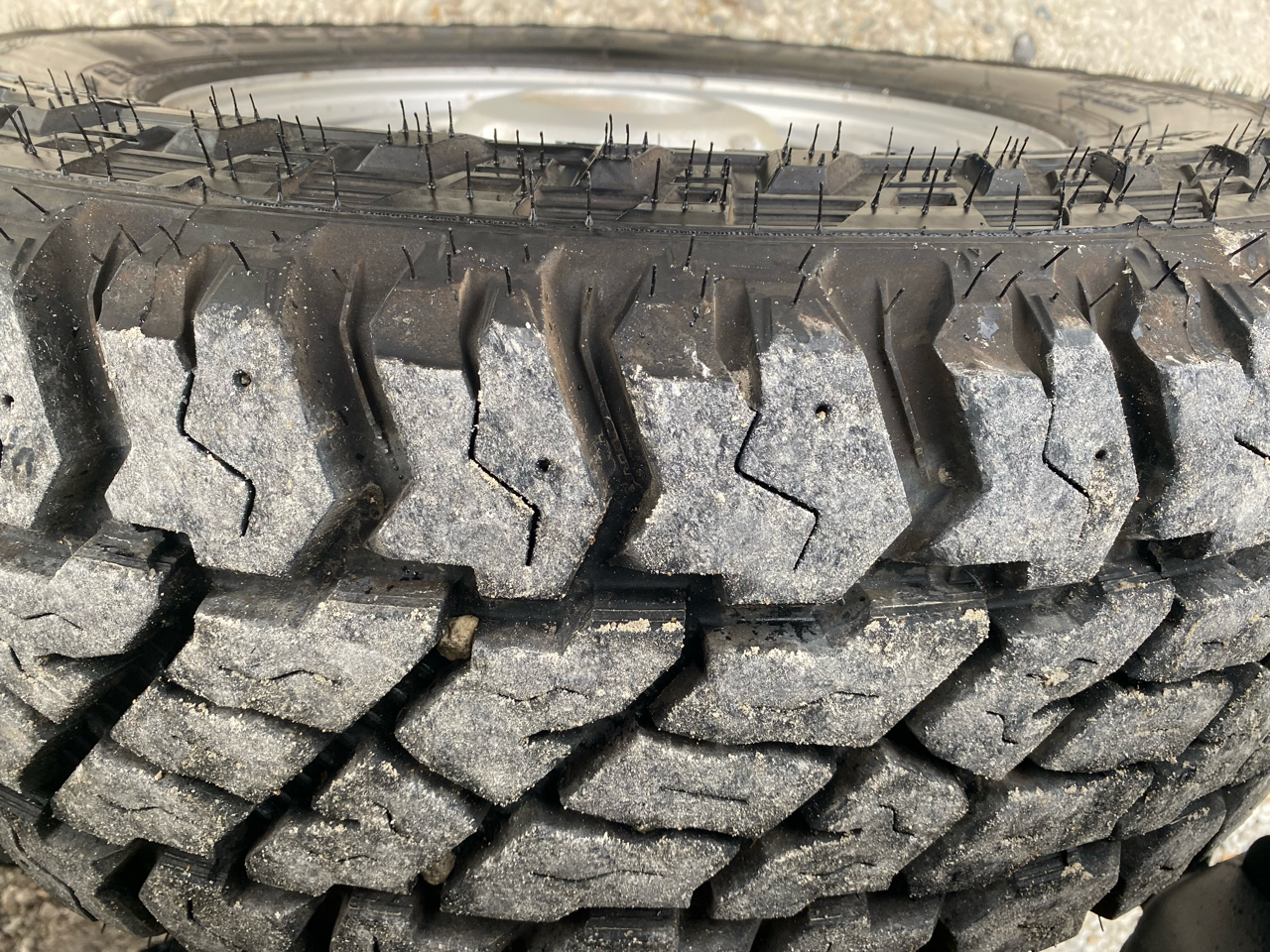 Ford Super Duty F-350 SRW 4WD SuperCab 162" WB 60" CA Lariat 2015