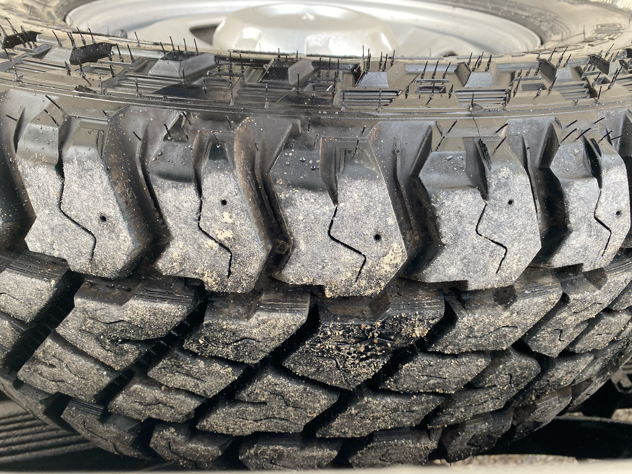 Ford Super Duty F-350 SRW 4WD SuperCab 162" WB 60" CA Lariat 2015