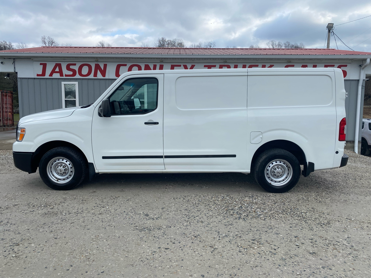 Nissan NV Standard Roof 1500 V6 S 2016