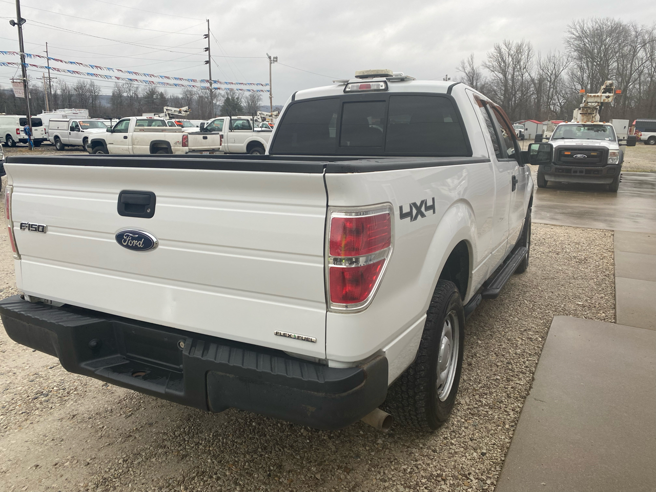 Ford F-150 2WD SuperCab 145" XL 2012