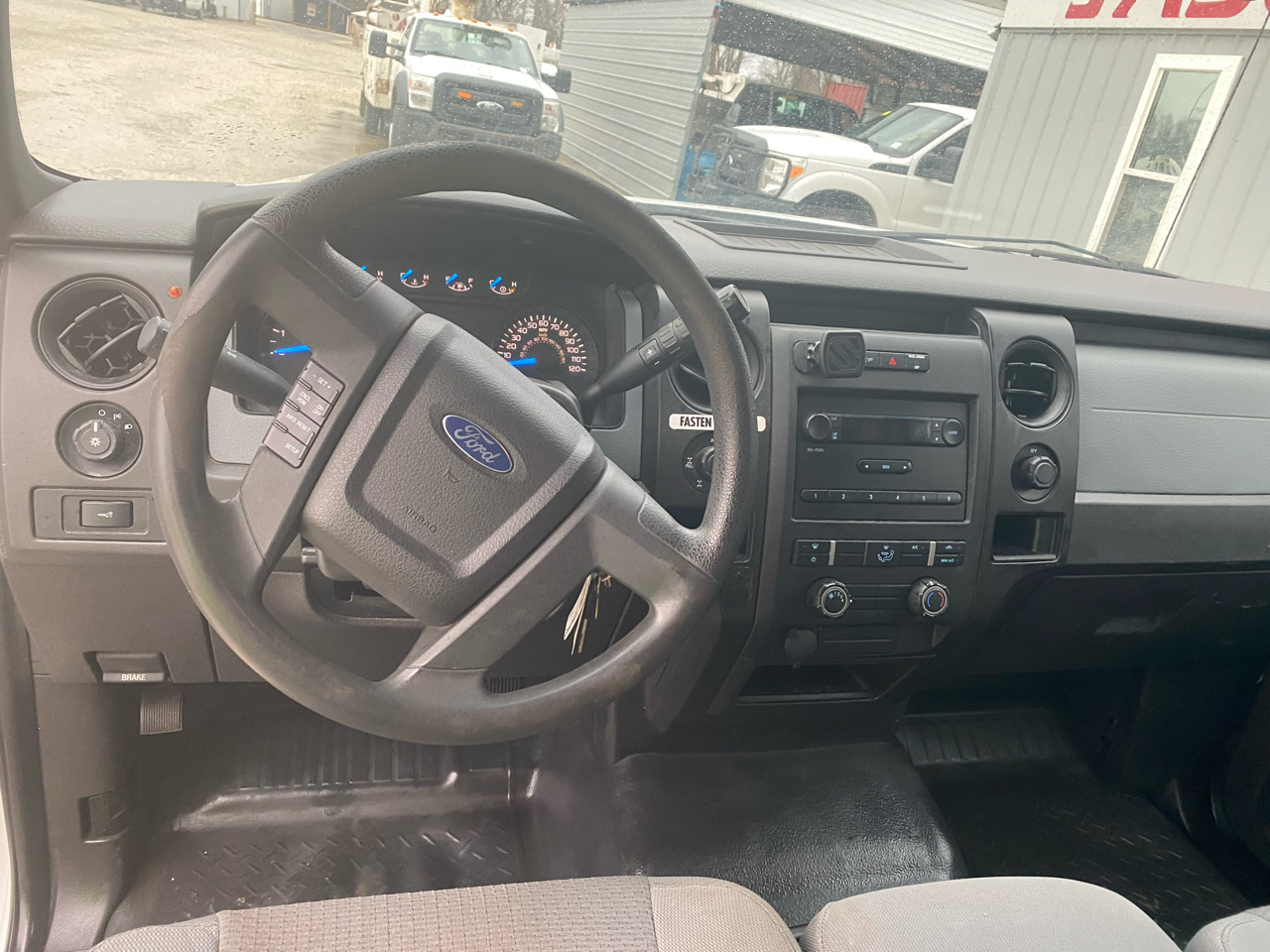 Ford F-150 4WD SuperCab 145" XL 2013