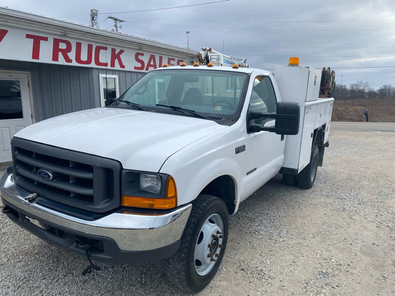 Ford Super Duty F-550 Reg Cab 165" WB XL 1999