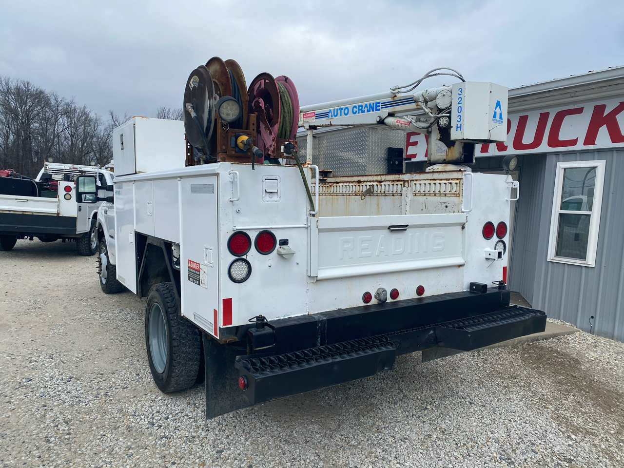 Ford Super Duty F-550 Reg Cab 165" WB XL 1999