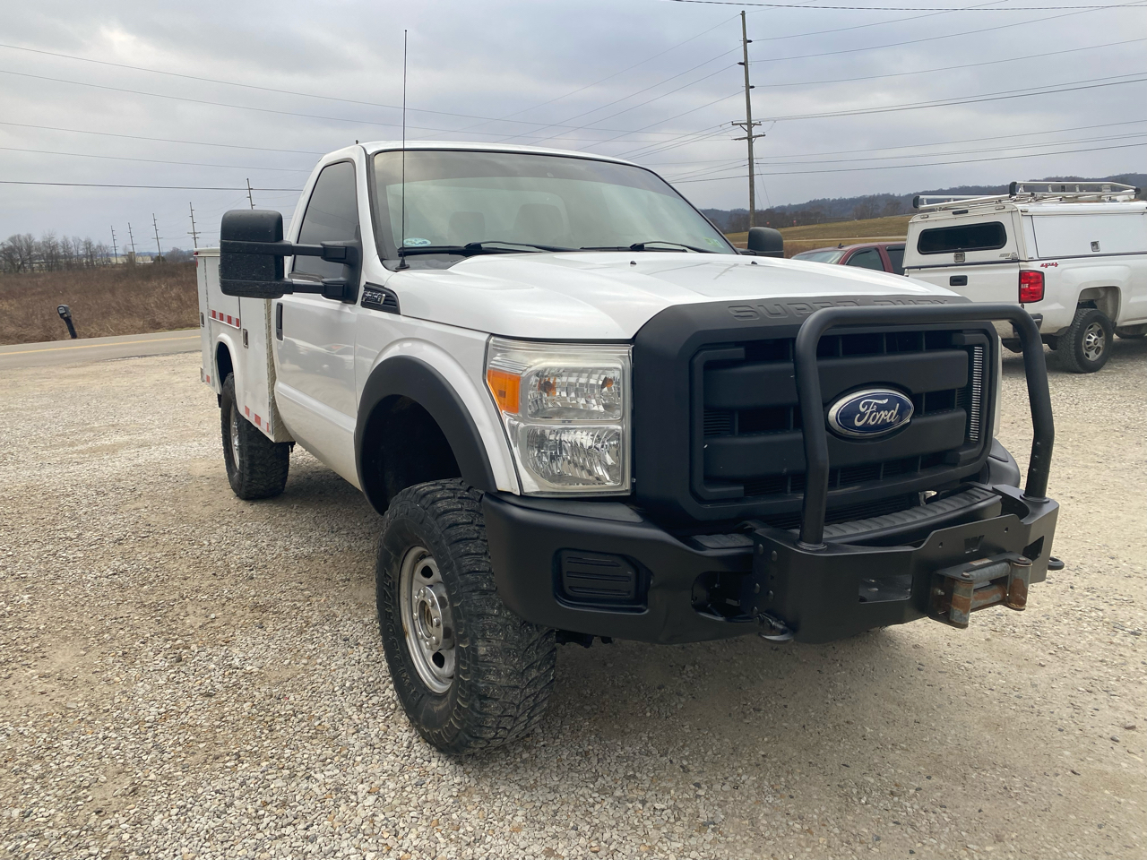 Ford Super Duty F-250 SRW 4WD Reg Cab 137" XL 2012