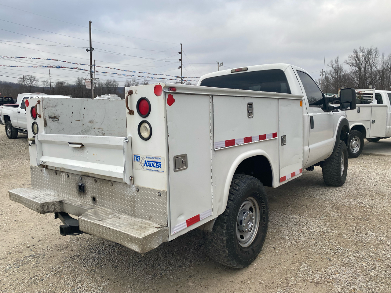 Ford Super Duty F-250 SRW 4WD Reg Cab 137" XL 2012