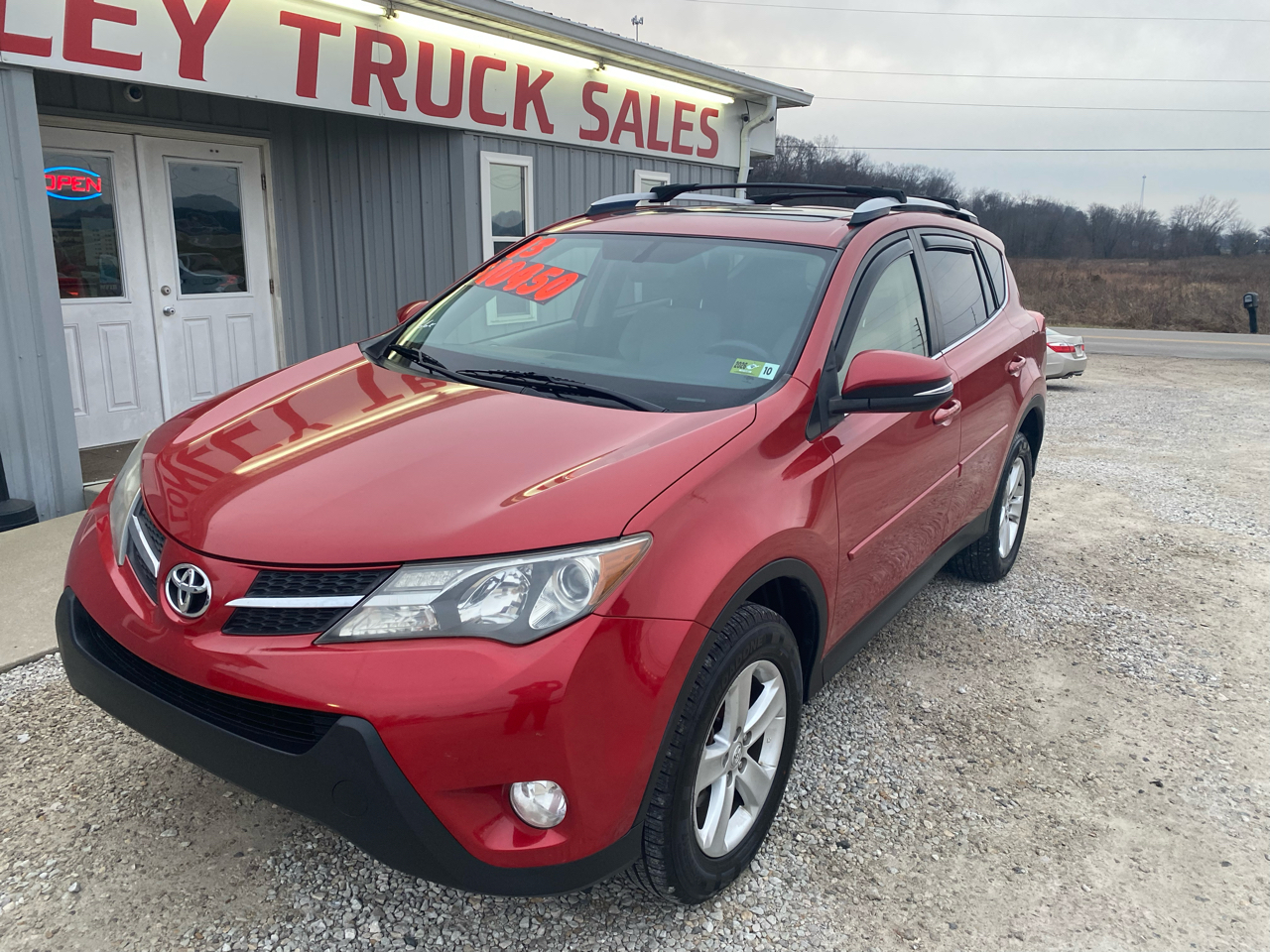Toyota RAV4 AWD 4dr XLE (Natl) 2013