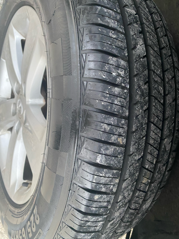 Toyota RAV4 AWD 4dr XLE (Natl) 2013