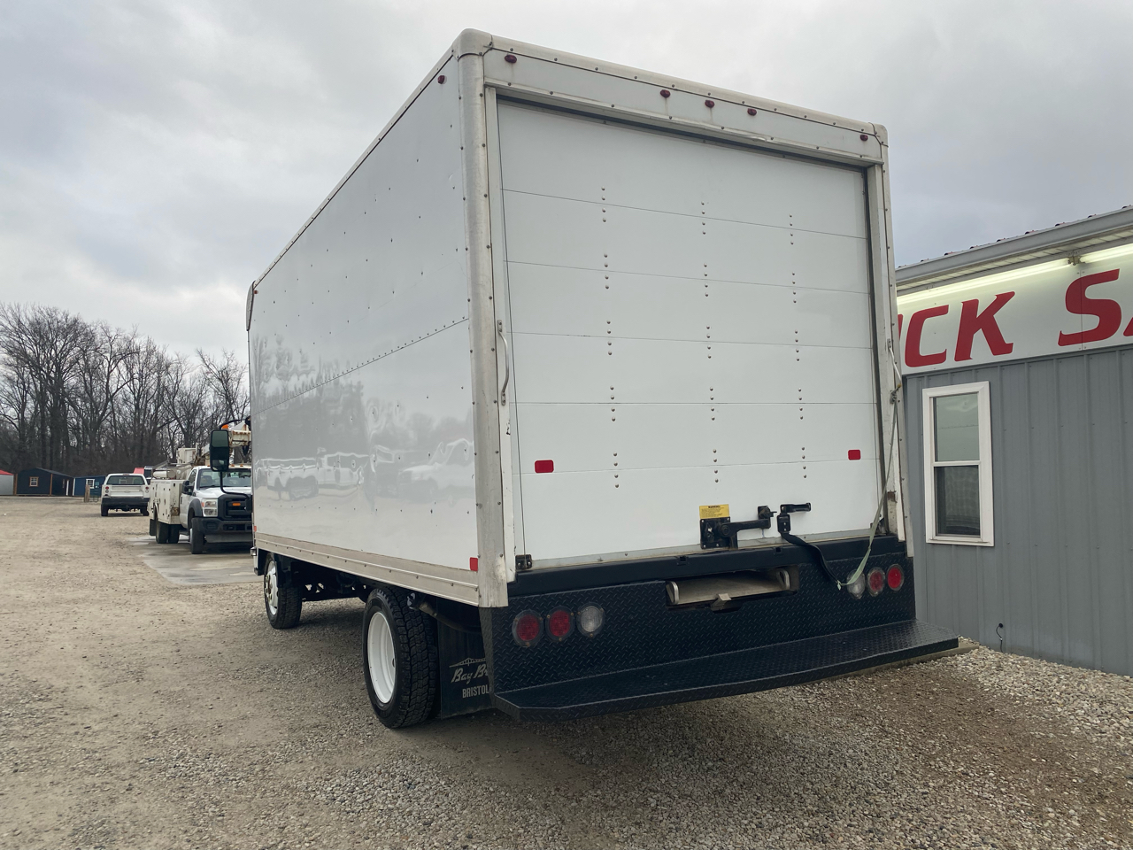 Chevrolet 4500 LCF Gas 2WD Reg Cab 150" 2018