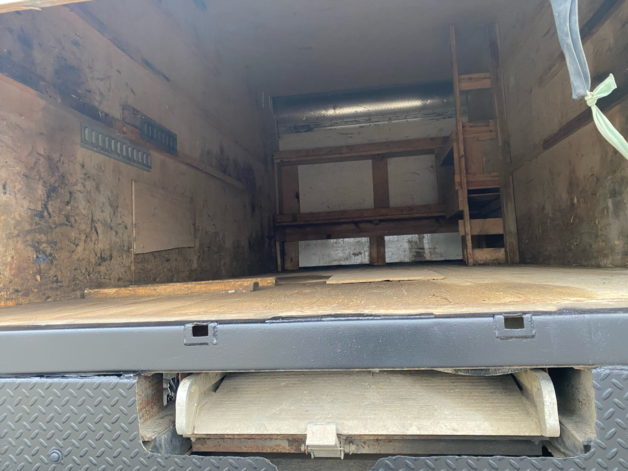 Chevrolet 4500 LCF Gas 2WD Reg Cab 150" 2018