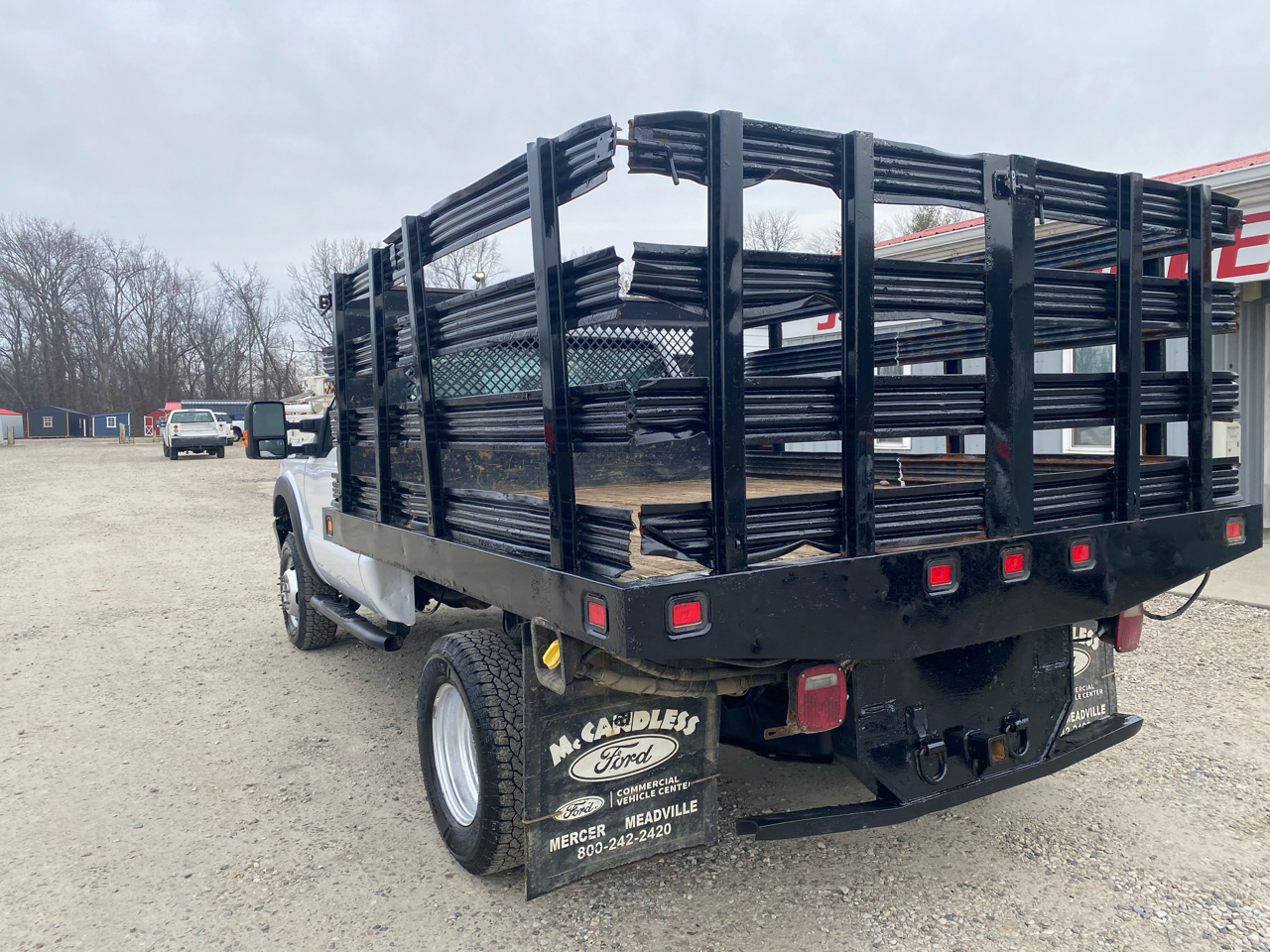 Ford Super Duty F-350 DRW 4WD Reg Cab 141" WB 60" CA XLT 2015