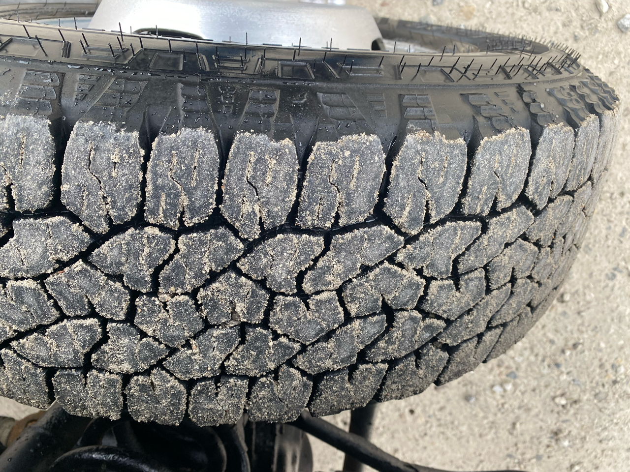 Ford Super Duty F-350 DRW 4WD Reg Cab 141" WB 60" CA XLT 2015