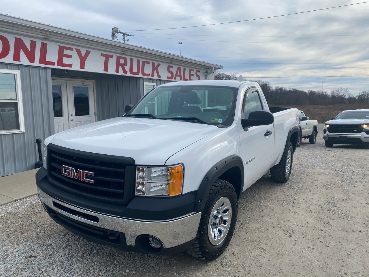 GMC Sierra 1500 4WD Reg Cab 119.0" Work Truck 2010