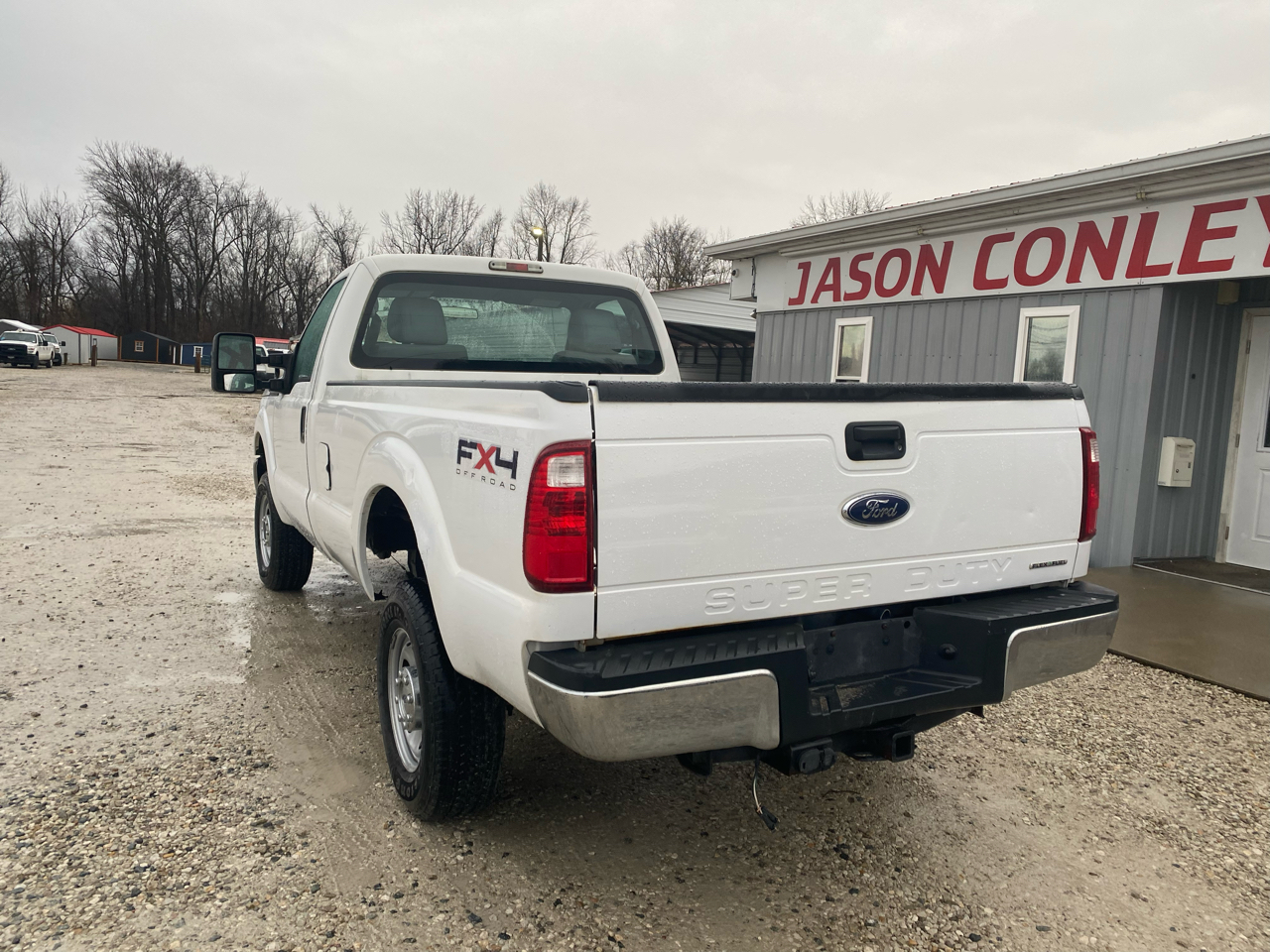 Ford Super Duty F-250 SRW 4WD Reg Cab 137" XL 2015