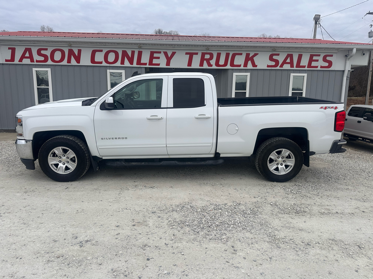Chevrolet Silverado 1500 4WD Double Cab 143.5" LT w/1LT 2017