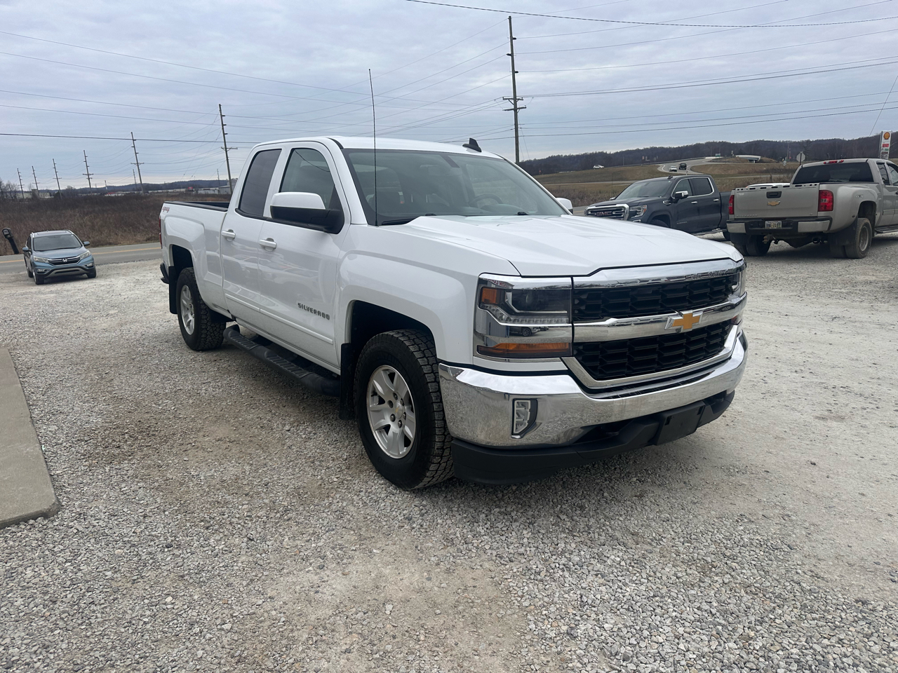 Chevrolet Silverado 1500 4WD Double Cab 143.5" LT w/1LT 2017