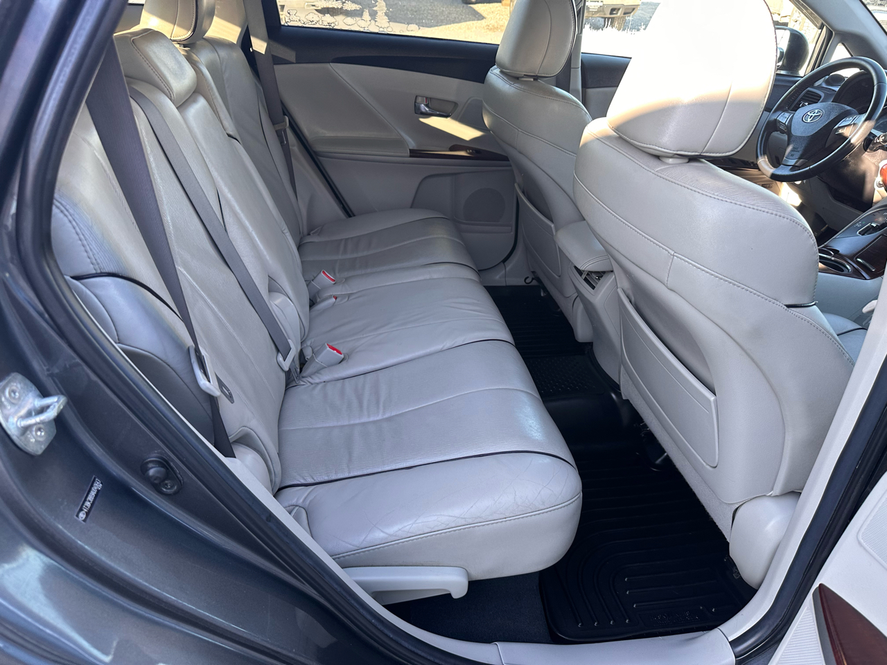 Toyota Venza 4dr Wgn V6 AWD (Natl) 2010