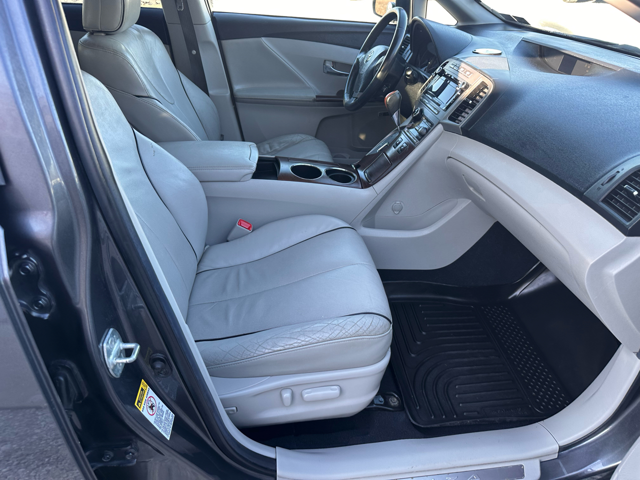 Toyota Venza 4dr Wgn V6 AWD (Natl) 2010