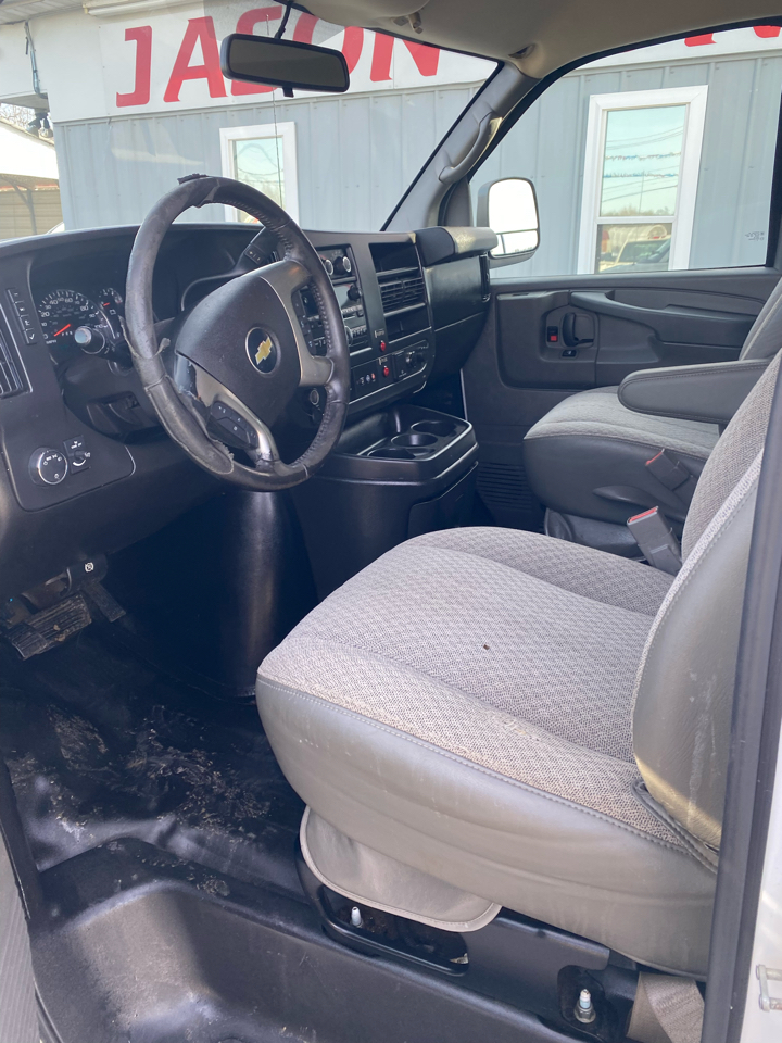 Chevrolet Express Cargo Van RWD 2500 135" 2015