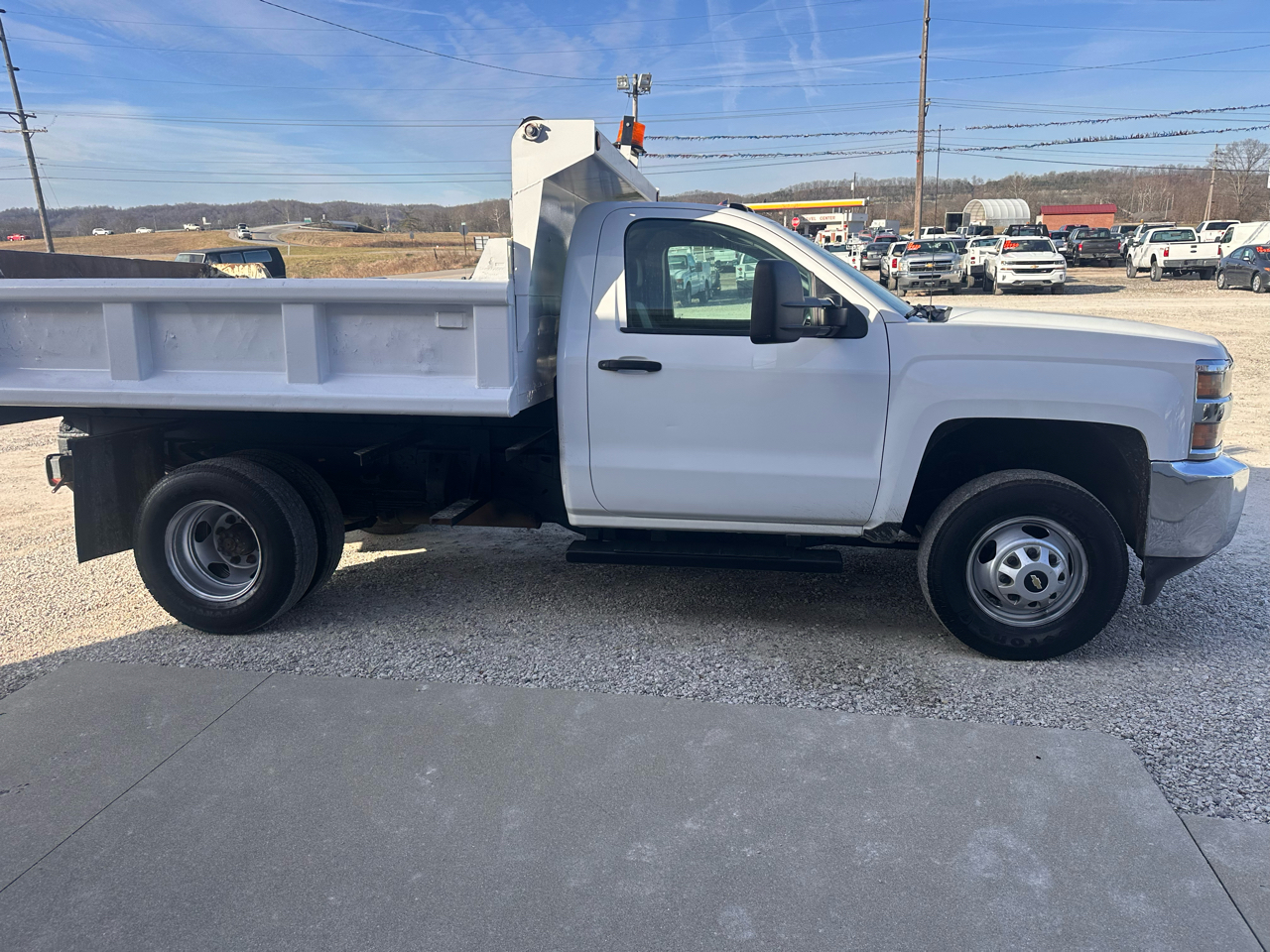 Chevrolet Silverado 3500HD 2WD Reg Cab 137.5" WB, 59.06" CA WT 2015