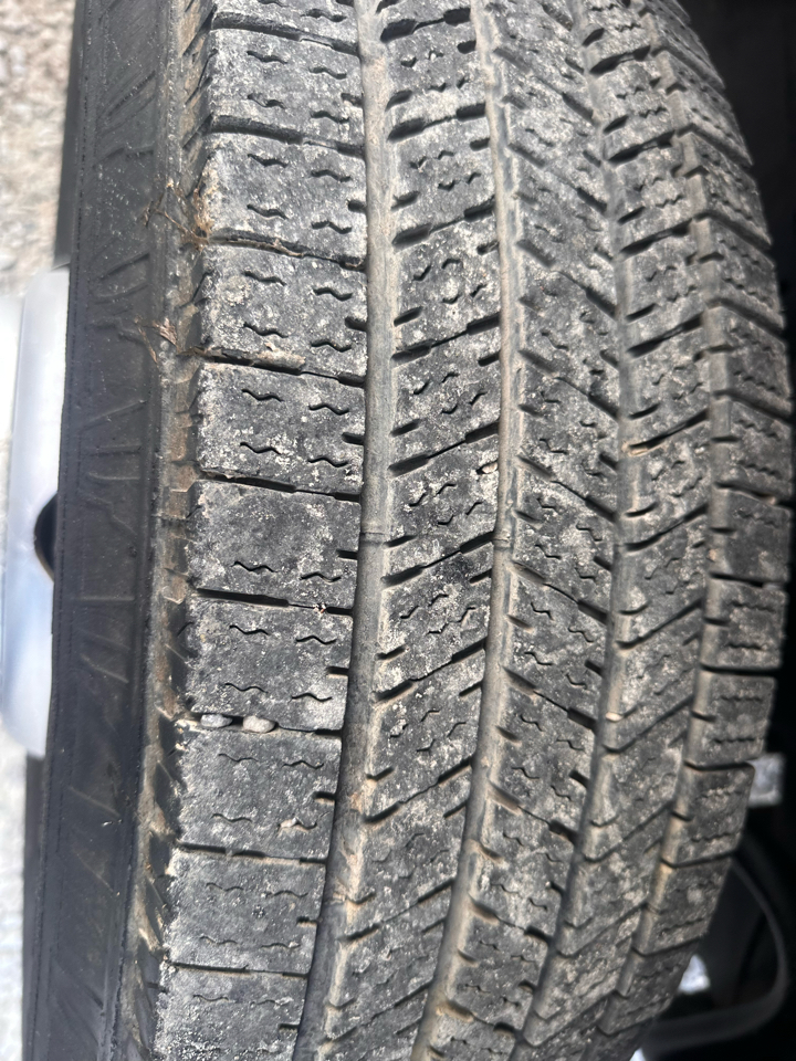 Chevrolet Silverado 3500HD 2WD Reg Cab 137.5" WB, 59.06" CA WT 2015