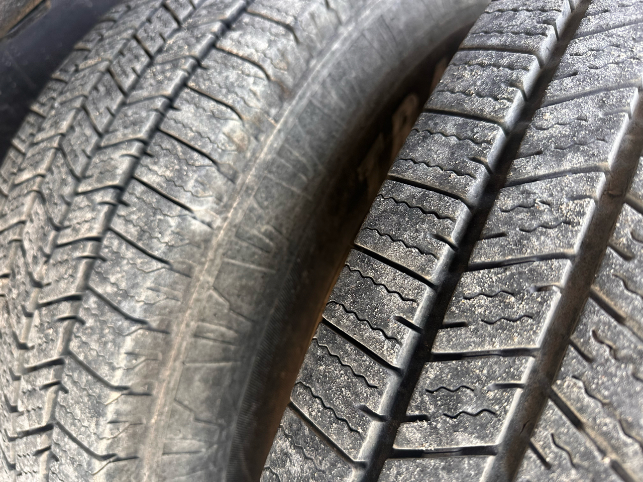 Chevrolet Silverado 3500HD 2WD Reg Cab 137.5" WB, 59.06" CA WT 2015