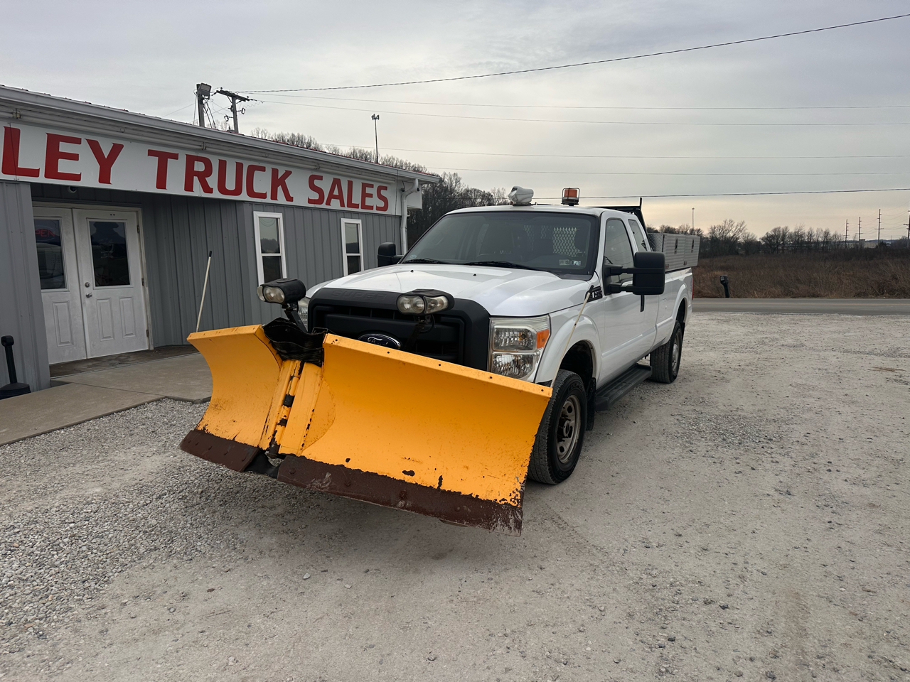 Ford Super Duty F-350 SRW 4WD SuperCab 158" XL 2012