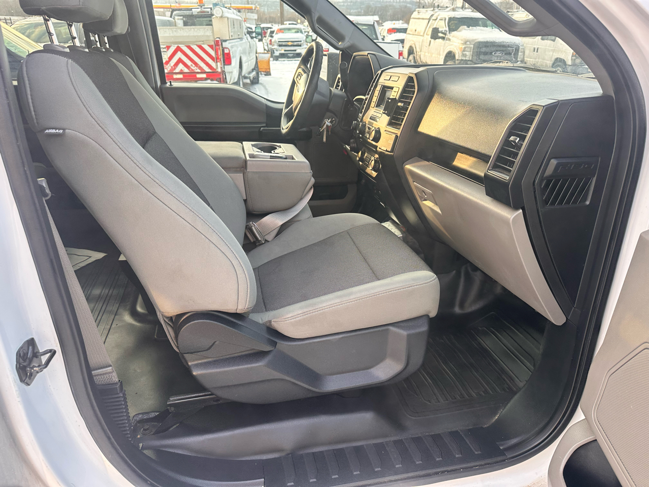 Ford F-150 XL 4WD SuperCrew 5.5' Box 2017