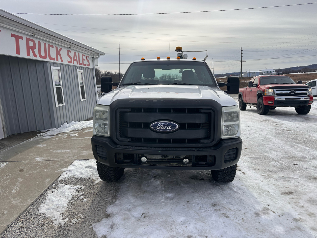 Ford Super Duty F-350 SRW 4WD SuperCab 162" WB 60" CA XL 2011