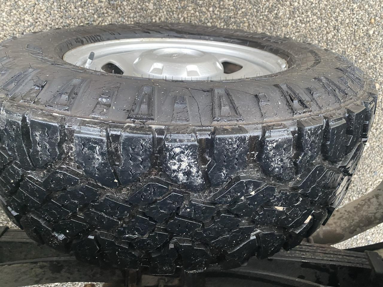 Ford Super Duty F-350 SRW 4WD SuperCab 162" WB 60" CA XL 2011