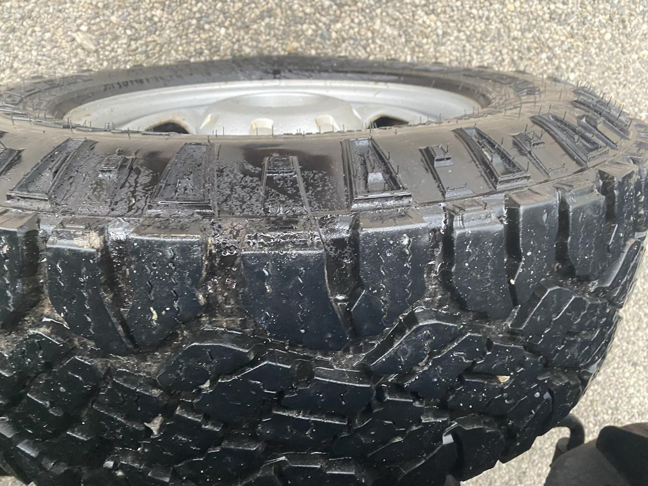 Ford Super Duty F-350 SRW 4WD SuperCab 162" WB 60" CA XL 2011