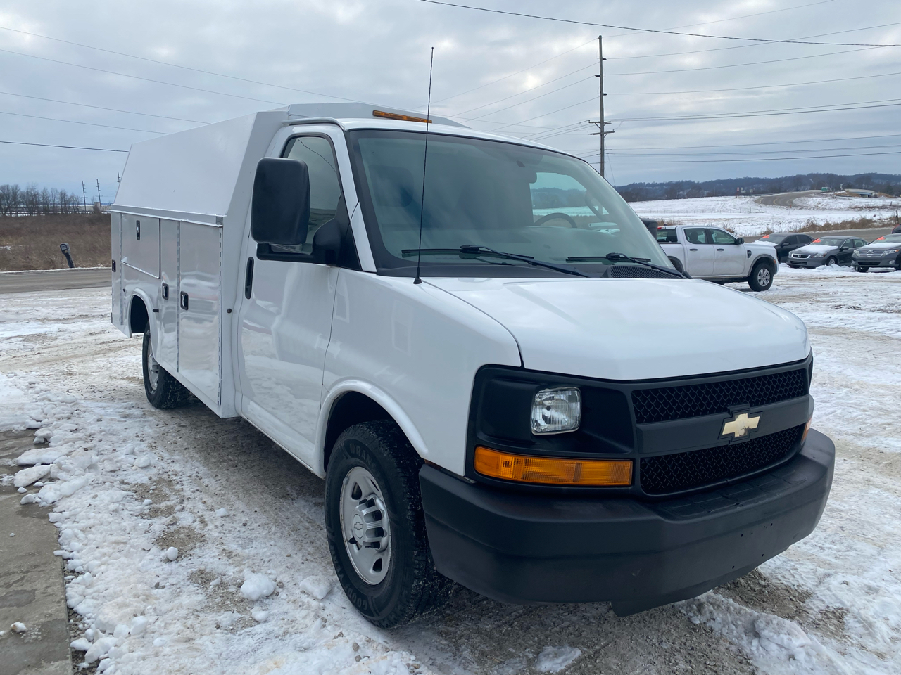 Chevrolet Express Commercial Cutaway 3500 Van 139" 2016