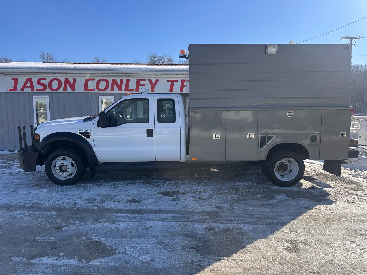 Ford Super Duty F-450 DRW 4WD Reg Cab 201" WB 120" CA XL 2008