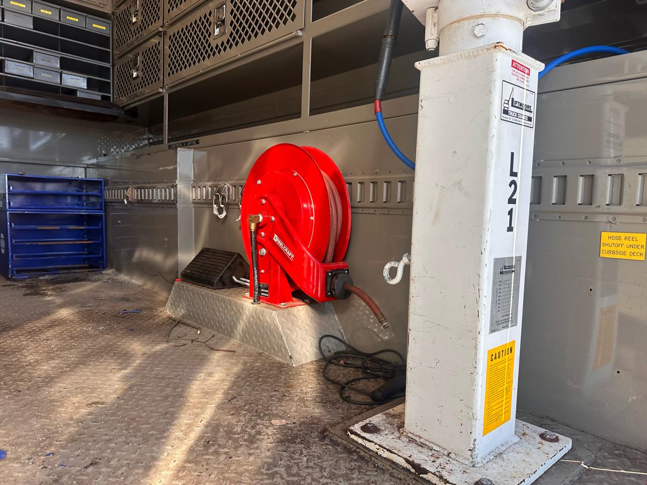 Ford Super Duty F-450 DRW 4WD Reg Cab 201" WB 120" CA XL 2008