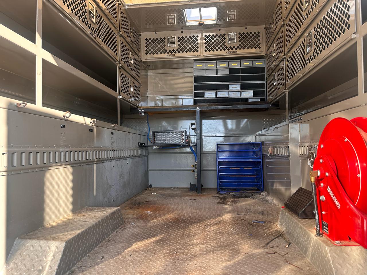 Ford Super Duty F-450 DRW 4WD Reg Cab 201" WB 120" CA XL 2008