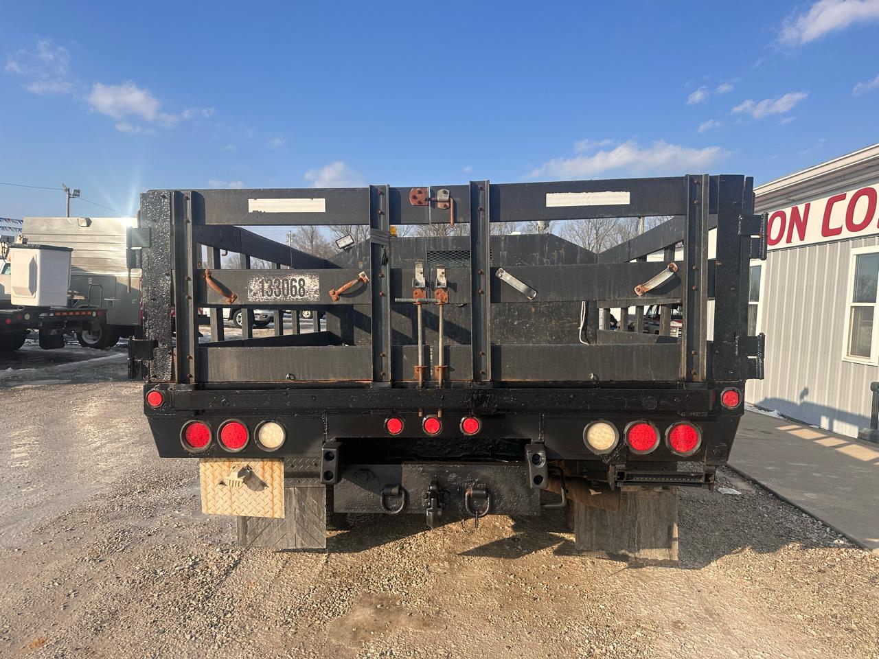 Ford Super Duty F-450 DRW 4WD Reg Cab 165" WB 84" CA XL 2008