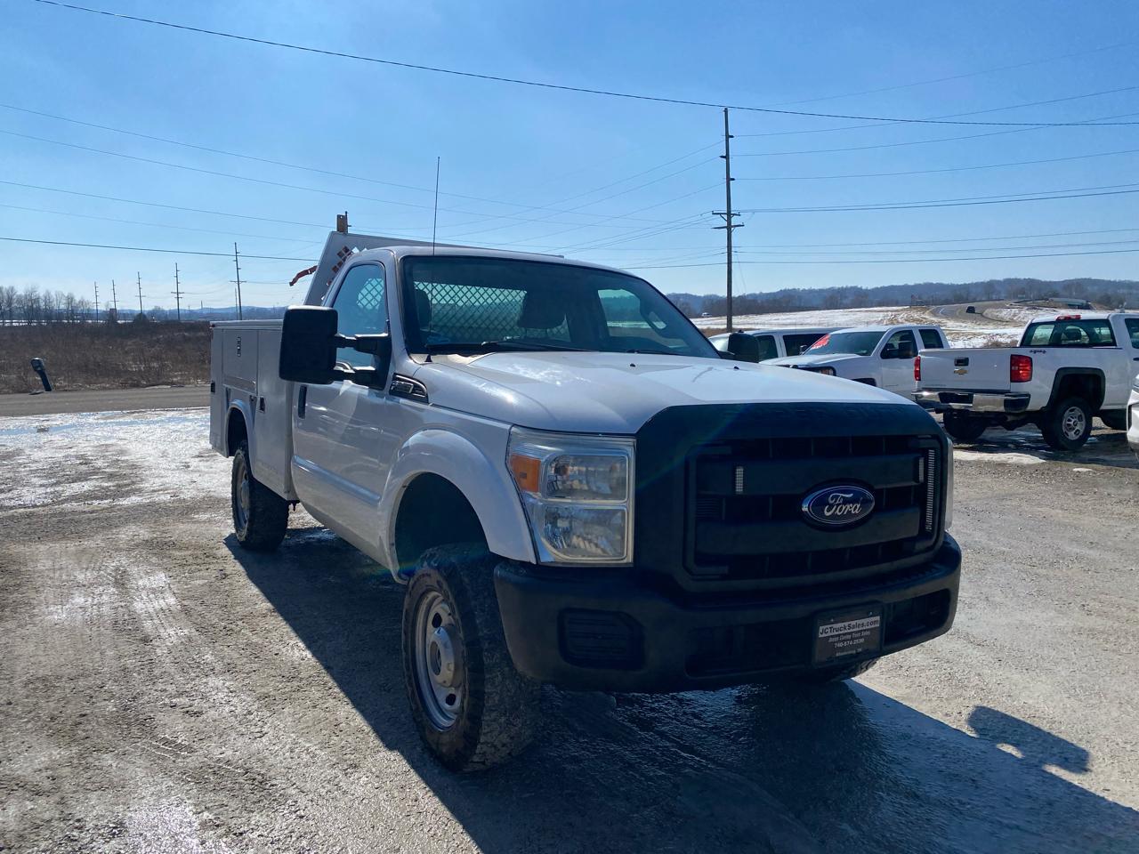 Ford Super Duty F-250 SRW 4WD Reg Cab 137" XLT 2013