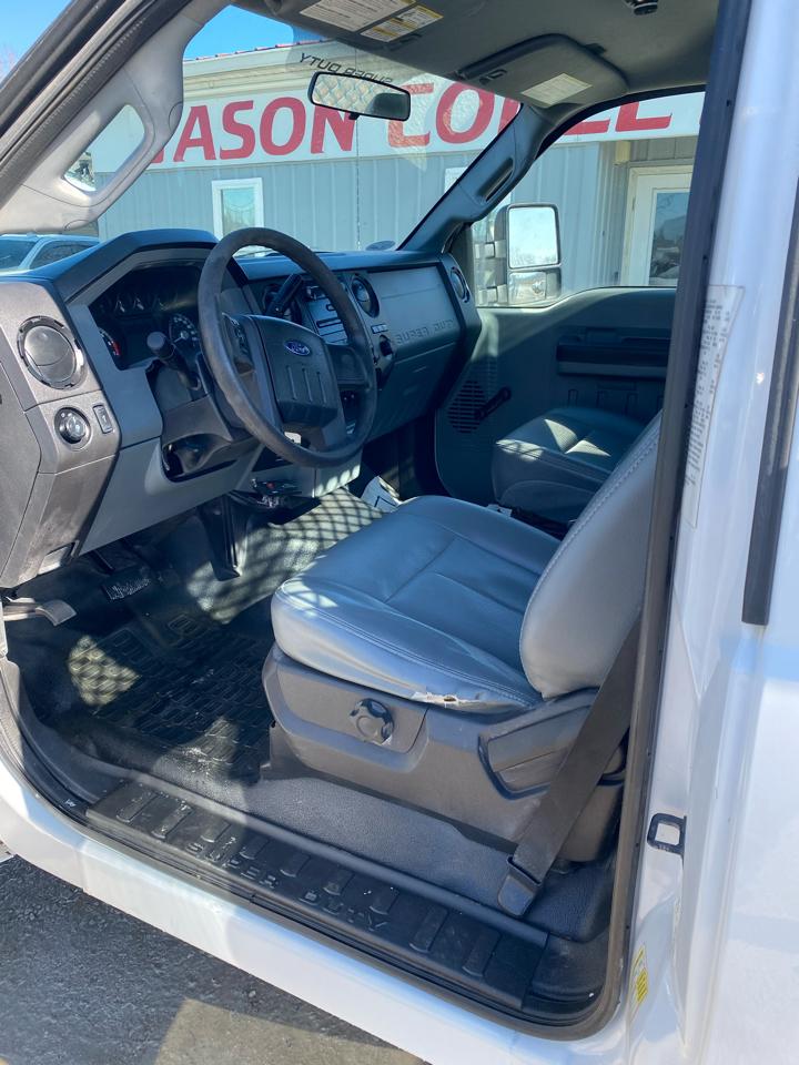 Ford Super Duty F-250 SRW 4WD Reg Cab 137" XLT 2013