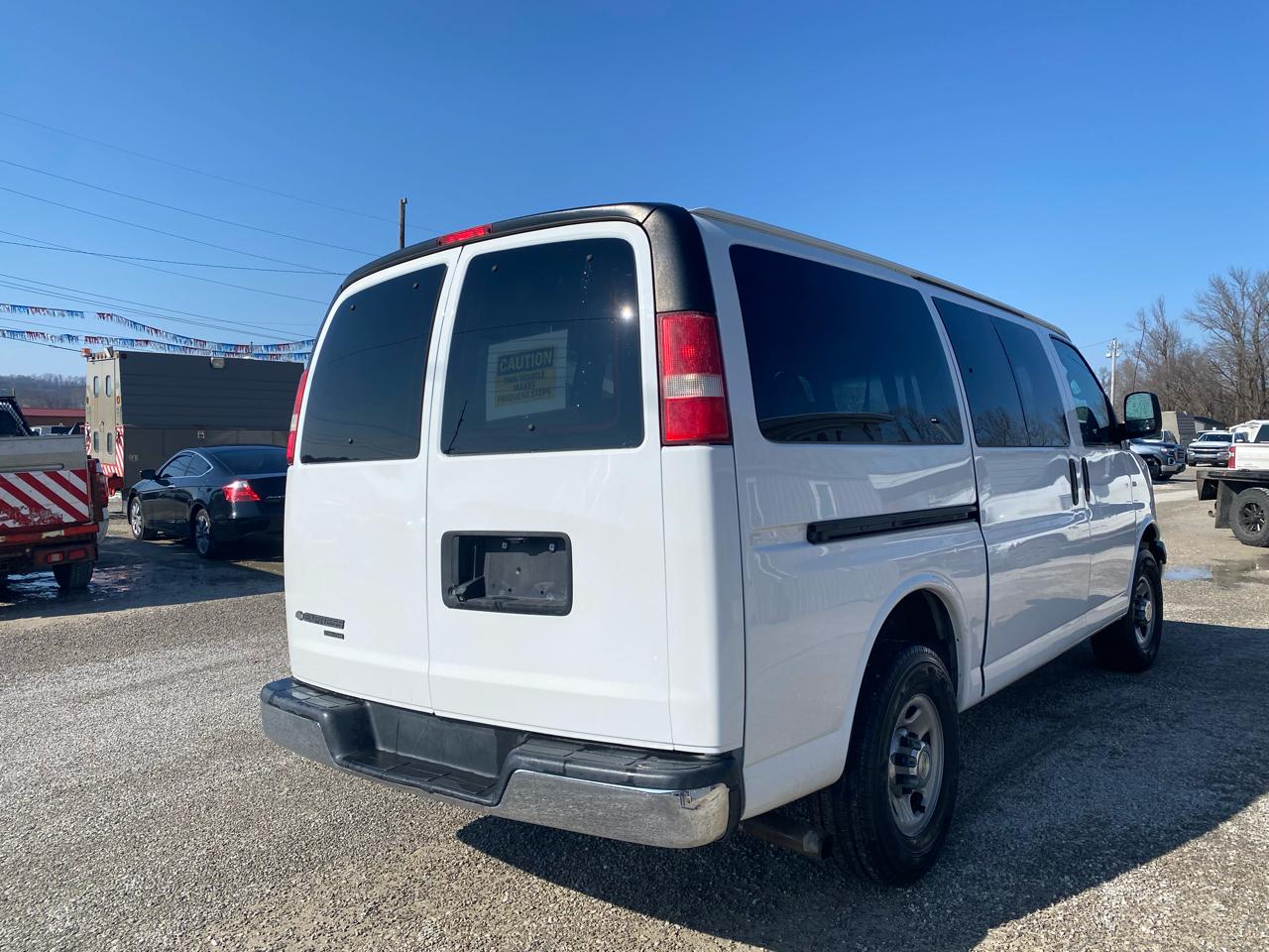 Chevrolet Express Passenger RWD 3500 135" LT w/1LT 2015