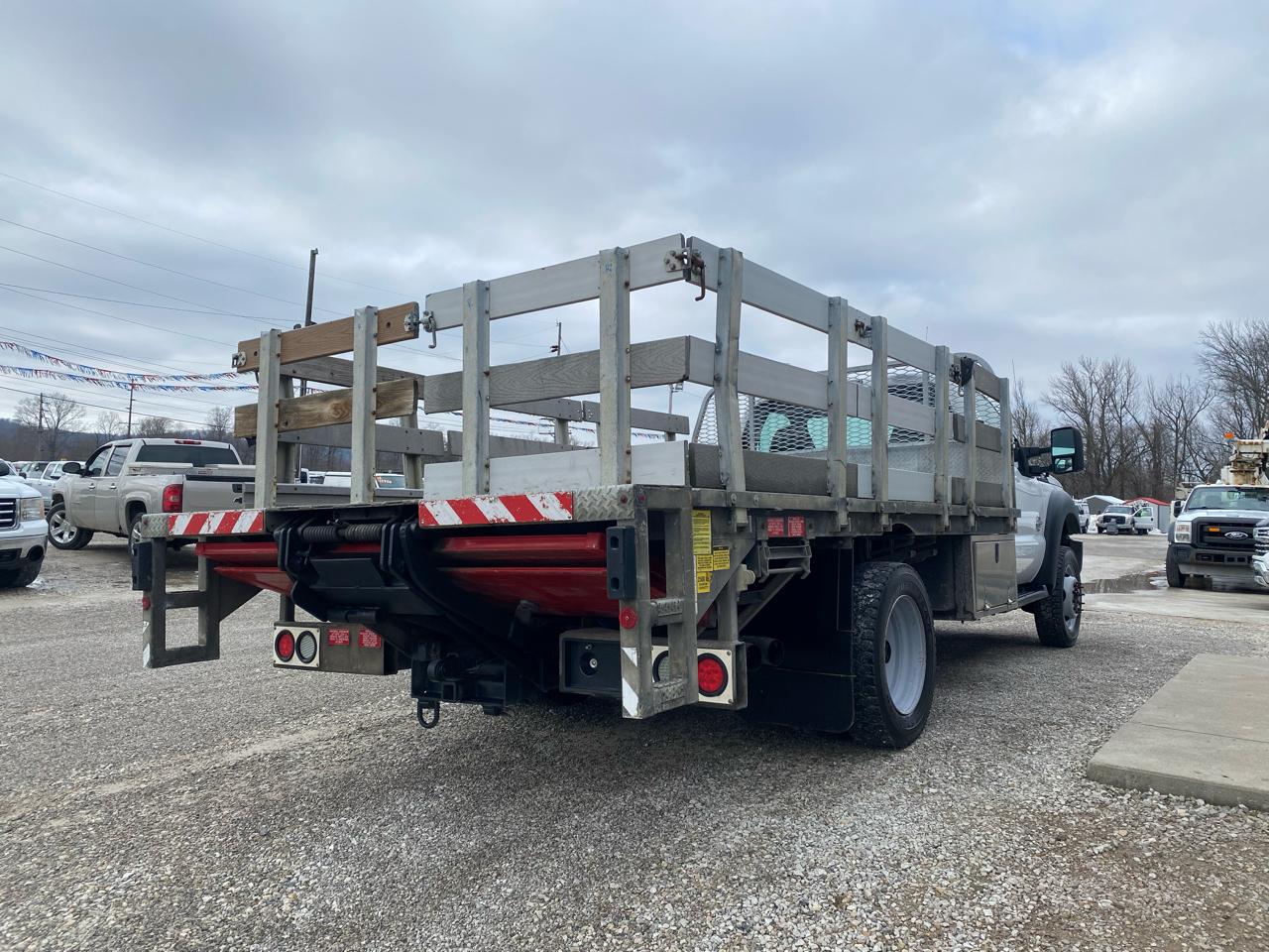 Ford Super Duty F-450 DRW 4WD Reg Cab 141" WB 60" CA XLT 2012