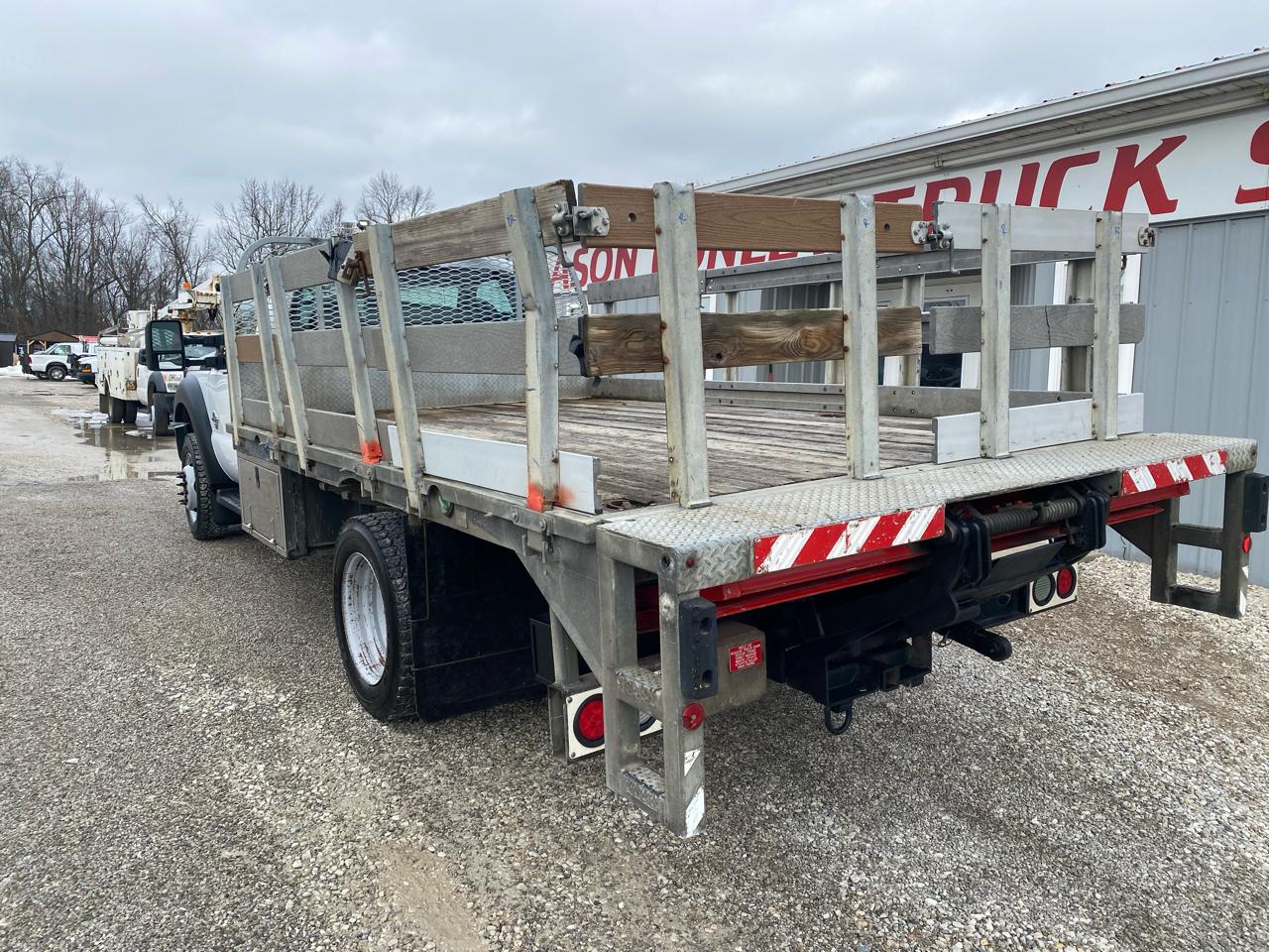 Ford Super Duty F-450 DRW 4WD Reg Cab 141" WB 60" CA XLT 2012