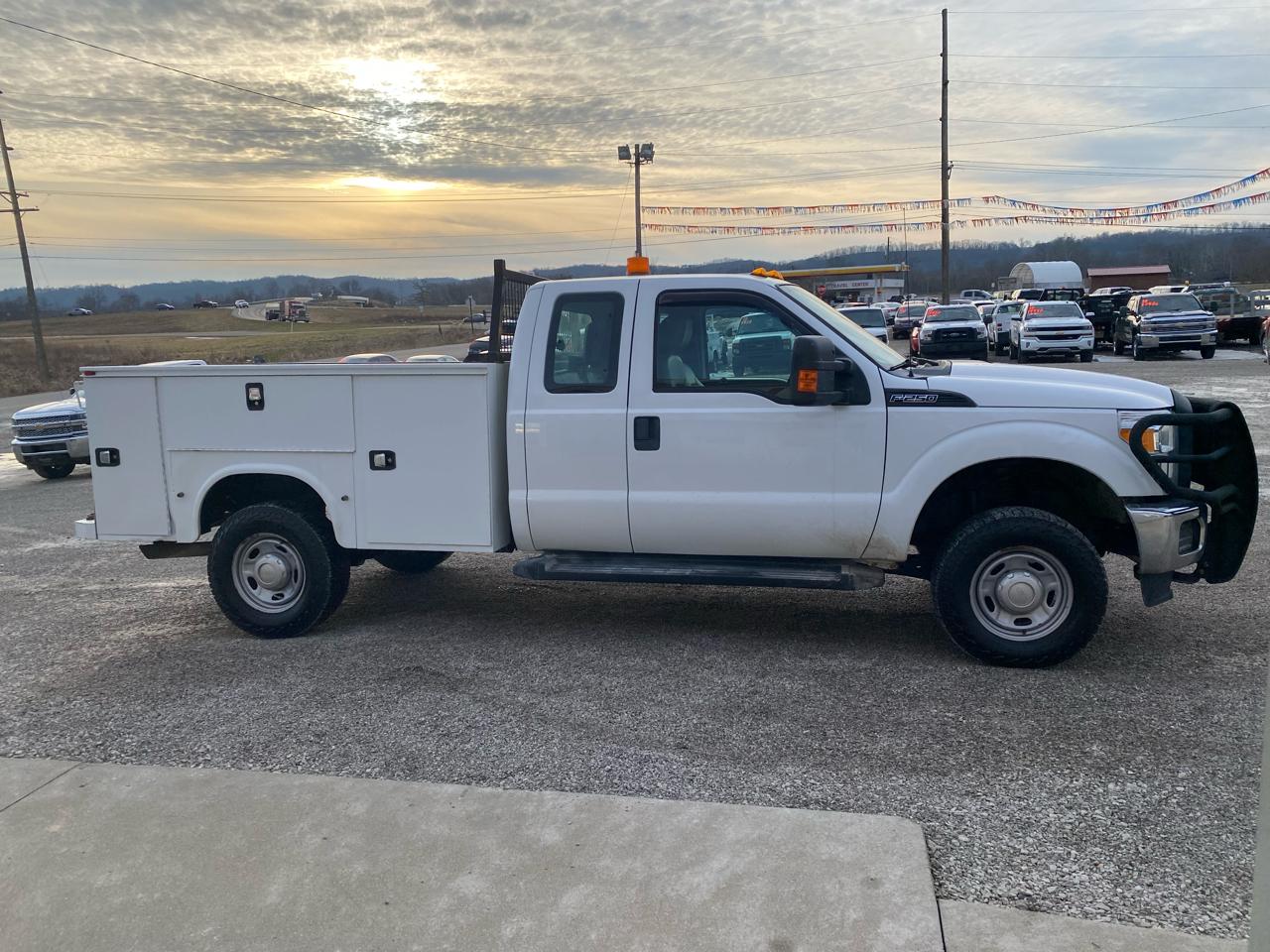 Ford Super Duty F-250 SRW 4WD SuperCab 158" XLT 2016