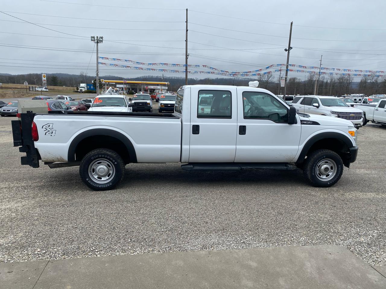 Ford Super Duty F-350 SRW 4WD Crew Cab 172" XL 2012