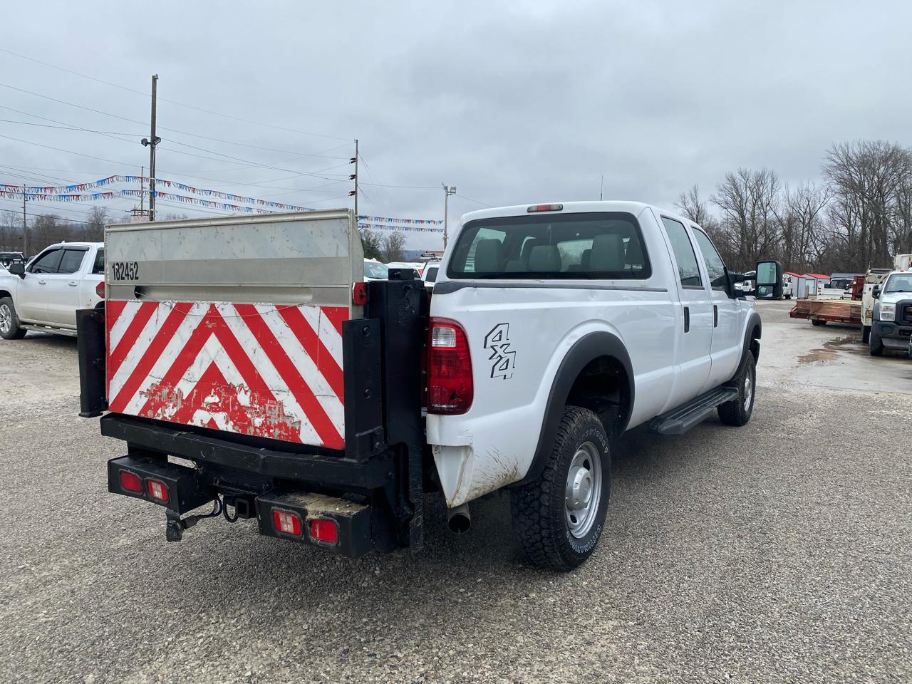 Ford Super Duty F-350 SRW 4WD Crew Cab 172" XL 2012