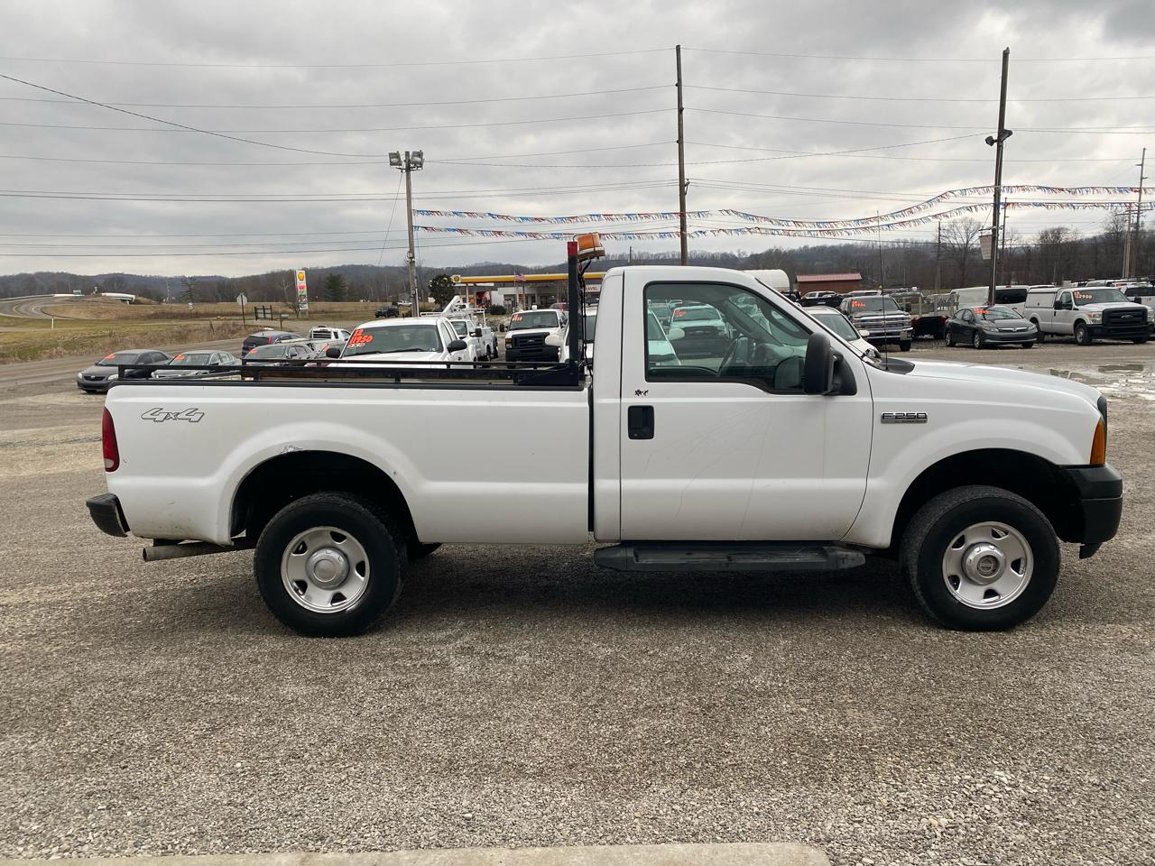 Ford Super Duty F-250 Reg Cab 137" XLT 4WD 2006