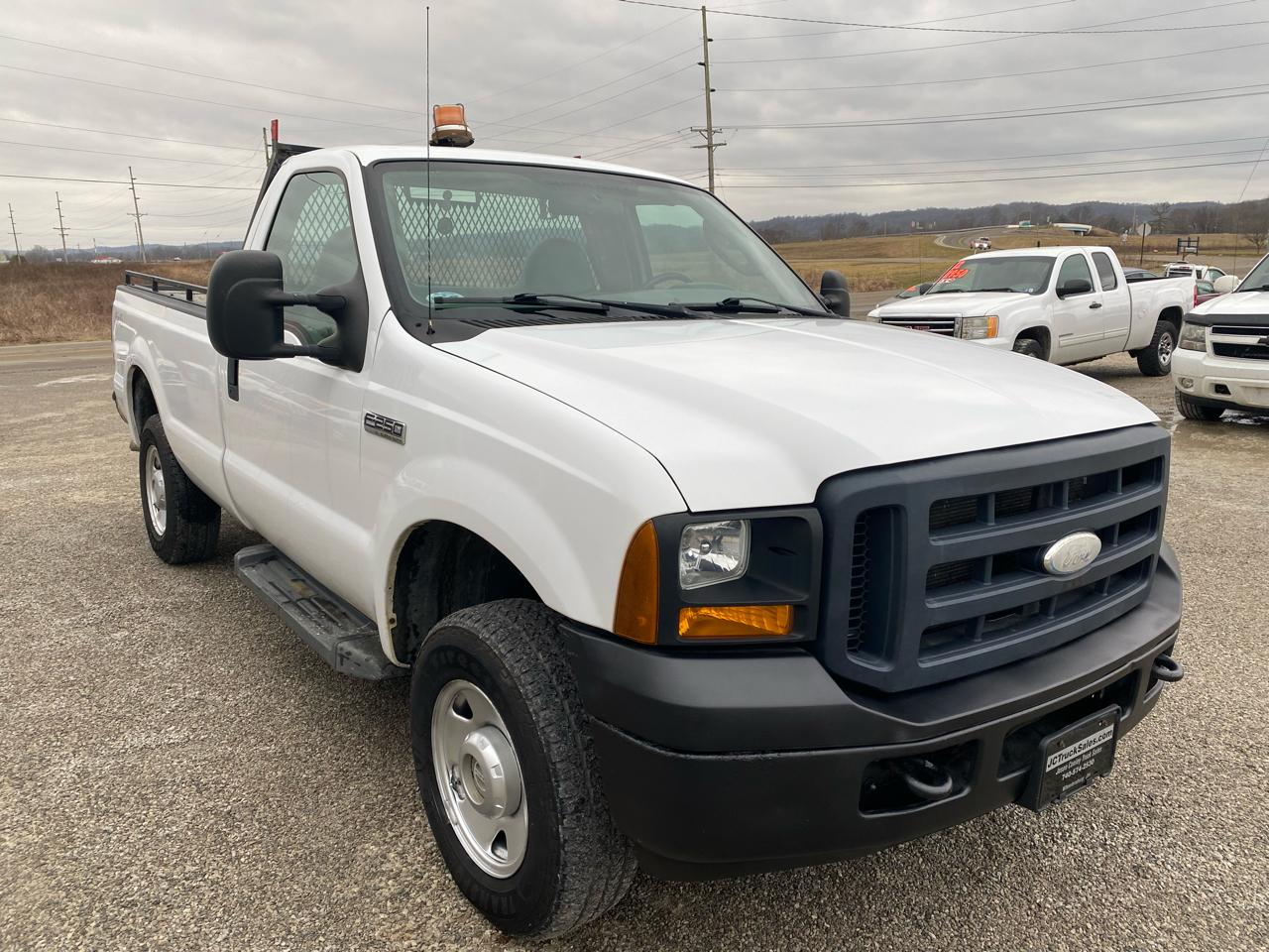 Ford Super Duty F-250 Reg Cab 137" XLT 4WD 2006
