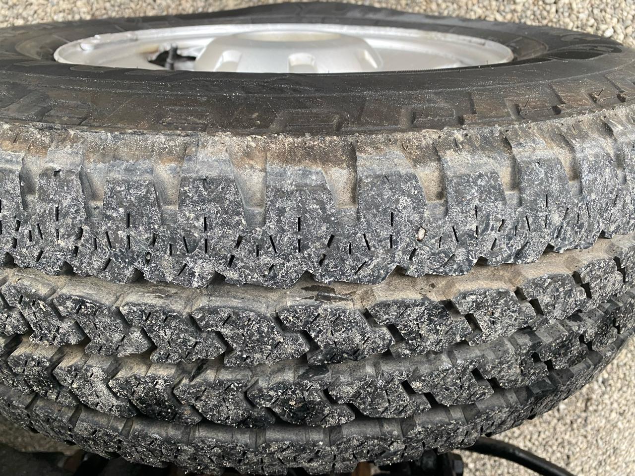 Ford Super Duty F-250 Reg Cab 137" XLT 4WD 2006