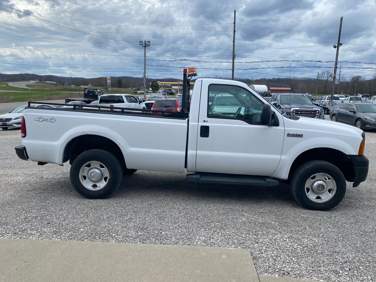 Ford Super Duty F-250 Supercab 142" XL 4WD 2006