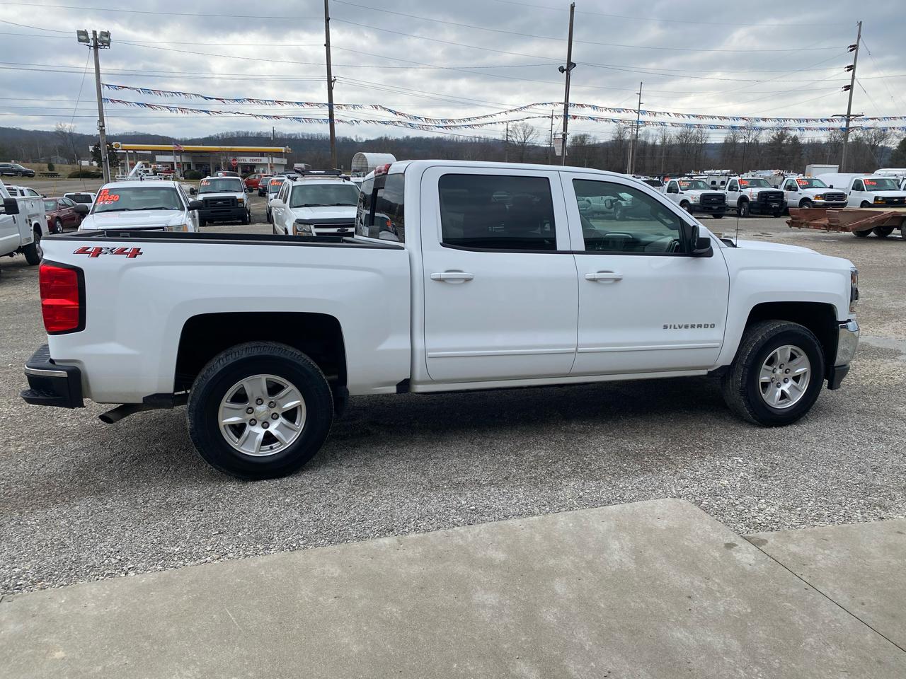 Chevrolet Silverado 1500 4WD Crew Cab 143.5" LT w/1LT 2018